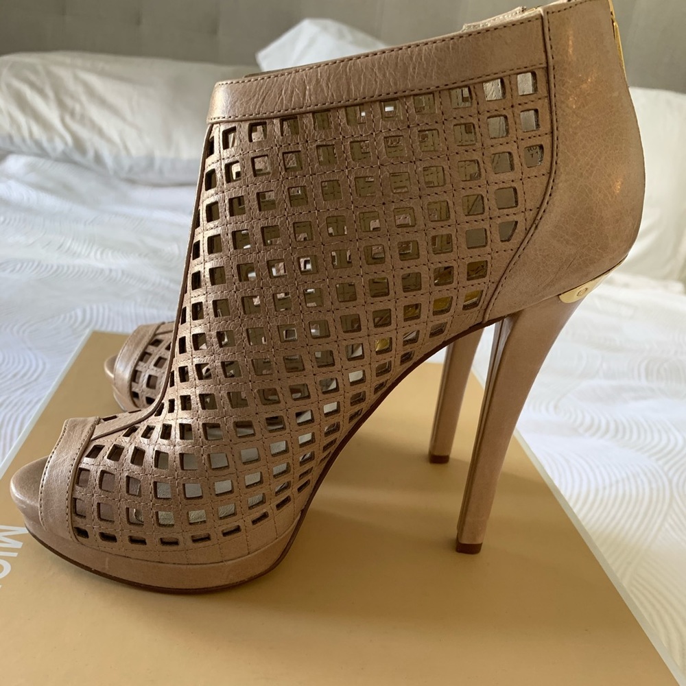 MICHAEL Michael Kors Graham booties